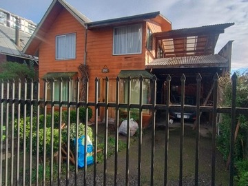 Casa en arriendo mensual en Villarrica, Villarrica - 4 dormitorios, 2 baños
