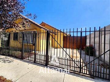 Casa en venta en La Hacienda de San Joaquin La Serena, La Serena - 3 dormitorios, 2 baños