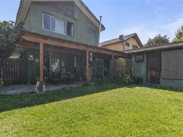 Casa en venta en Vendo Linda Casa en Lolco, Las condes (174806), Las Condes - 4 dormitorios, 3 baños