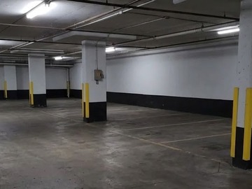 Estacionamiento en arriendo mensual en Padre Mariano 87, Providencia