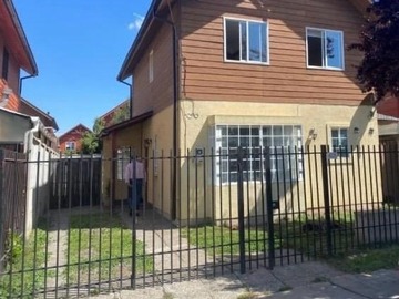 Casa en venta en Avenida Ramadillas de Lircay, Talca - 4 dormitorios, 2 baños