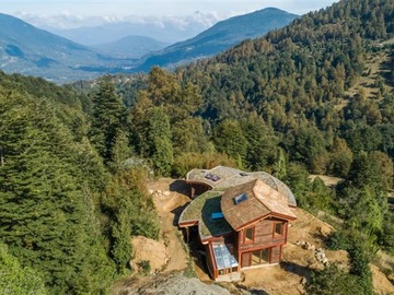 Casa en venta en Entrada parque nacional huerquehue, Pucón - 2 dormitorios, 2 baños