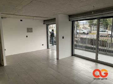 Local Comercial en arriendo mensual en Con salida a bilbao/ local nuevo (168870), Providencia - 1 baño