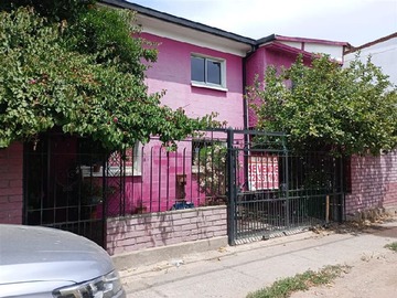 Casa en venta en Paseo Copihue 1175, Renca - 3 dormitorios, 2 baños
