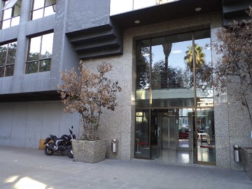 Oficina en venta en Espacio de Trabajo con Excelente Conectividad (179574), Providencia - 2 baños
