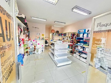 Local Comercial en arriendo mensual en Amplio local de 40 metros mas bodega (23335), Las Condes - 1 baño