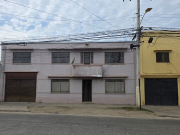 Casa en venta en 21 de Mayo, Quillota - 9 dormitorios, 3 baños