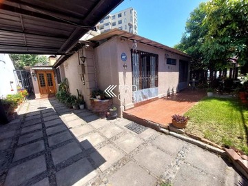 Casa en venta en Se vende casa - manquehue, Las Condes - 3 dormitorios, 2 baños