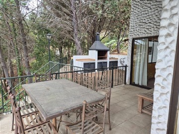Casa en venta en Exquisita en condominio - lago rapel, Litueche - 5 dormitorios, 3 baños
