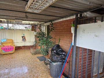 Casa en venta en Av. Cardenal Raúl Silva Henríquez 8273, La Granja - 4 dormitorios, 1 baño