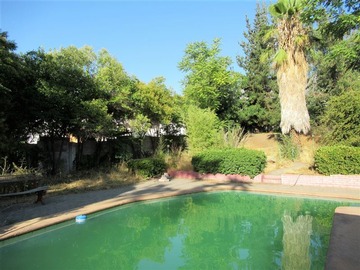 Parcela en venta en Avenida Central / Lo Cañas, La Florida - 8 dormitorios, 5 baños