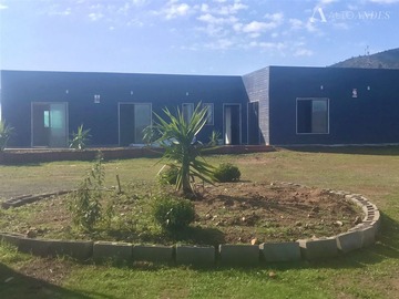 Casa en venta en Los Maitenes, Melipilla - 4 dormitorios, 3 baños
