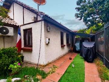 Casa en venta en Hermoso Barrio/ Rojas Magallanes (159851), La Florida - 3 dormitorios, 2 baños