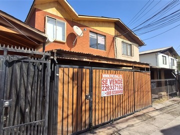 Casa en venta en Pasaje Matías 1261, Maipú - 4 dormitorios, 1 baño