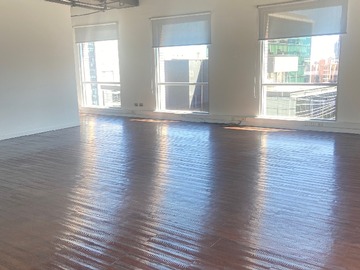 Oficina en arriendo mensual en Los Militares, Las Condes - 4 dormitorios, 2 baños