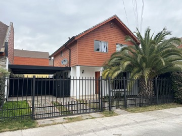 Casa en arriendo mensual en Curicó, Curicó - 4 dormitorios, 2 baños