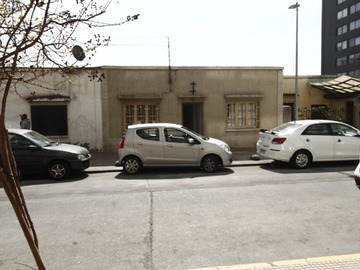 Casa en venta en La Coruña 4881, Estación Central - 8 dormitorios, 2 baños