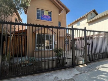 Casa en venta en Amplia Casa Calle Rio Loa Valle Grande Lampa - 4 dormitorios, 3 baños