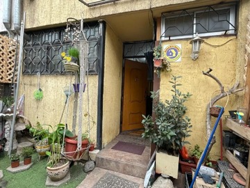 Casa en venta en Obispo Orrego 1201, Ñuñoa - 4 dormitorios, 2 baños