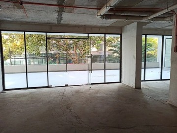 Local Comercial en arriendo mensual en Antonio Bellet, Providencia