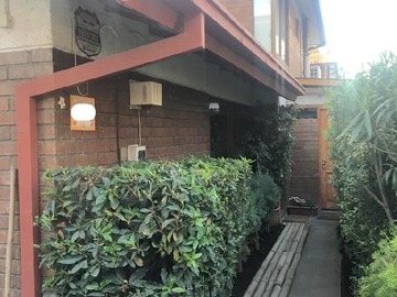 Casa en venta en Camino Peñalolén, Peñalolén - 3 dormitorios, 2 baños