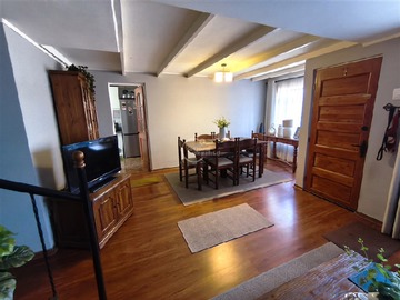 Casa en venta en Marathon. Macúl, Macul - 5 dormitorios, 2 baños