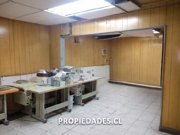 Oficina en venta en Ventura Lavalle - Santa Rosa - Avenida Matta, Santiago - 8 dormitorios, 4 baños