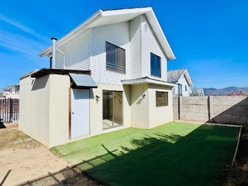 Casa en venta en Los pinos, Quilpué - 3 dormitorios, 3 baños