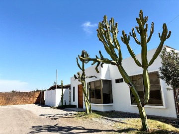 Casa en arriendo mensual en Arica, Valle de Azapa, Arica - 3 dormitorios, 2 baños