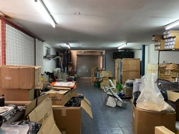 Bodega en venta en Local comercial y bodega con recepción final (181761), Santiago
