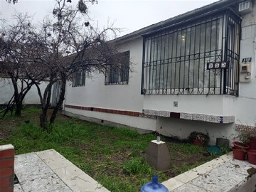 Casa en venta en Chile 600, Maipú - 4 dormitorios, 1 baño