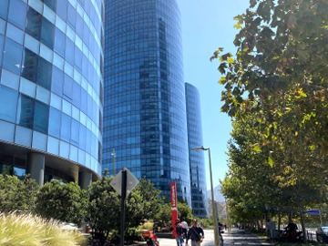 Oficina en arriendo mensual en Costaner Sur con Andrés Bello, Las Condes - 22 dormitorios, 10 baños