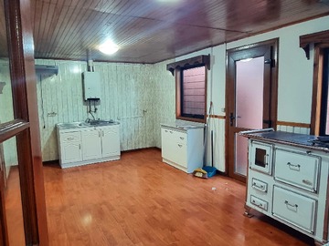Casa en arriendo mensual en Amplia Vivienda con Excelente Conectividad (168985), Coyhaique - 3 dormitorios, 1 baño