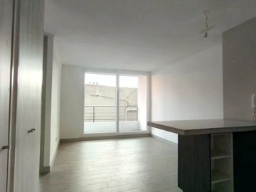 Departamento en arriendo mensual en Av. Almte. Blanco Encalada 2527, Santiago - 2 dormitorios, 2 baños