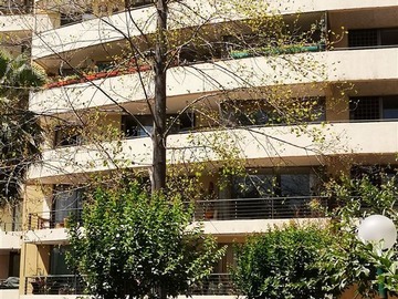 Departamento en venta en Principe de Gales /Avenida Américo Vespucio, La Reina - 4 dormitorios, 3 baños