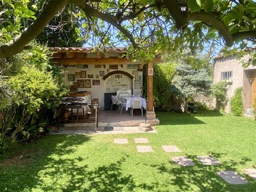 Casa en venta en Monseñor Edwards / Alcalde Rutilio Rivas, La Reina - 4 dormitorios, 4 baños