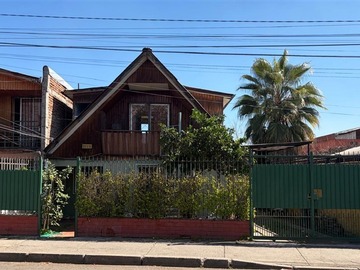 Casa en venta en Frontera 2119 peñalolén, Peñalolén - 6 dormitorios, 3 baños