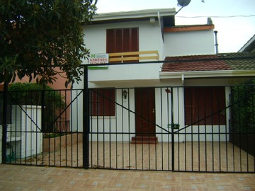 Casa en arriendo mensual en Casa dos pisos en pleno centro maipu, Maipú - 4 dormitorios, 2 baños