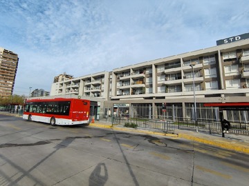 Local Comercial en arriendo mensual en Centenario 1329, Santiago - 1 baño
