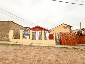 Casa en venta en Casa en Venta a Pasos de Avenida Juan Cisterna, La Serena. - 5 dormitorios, 3 baños