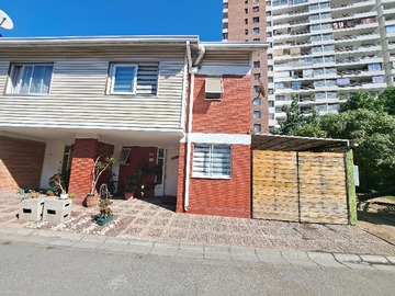 Casa en venta en Vargas Buston - Metro Ciudad del Niño (86466), San Miguel - 4 dormitorios, 3 baños