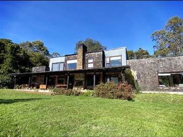 Casa en venta en Amoblada en el arboreto, km 3 camino a ensenada, Puerto Varas - 4 dormitorios, 4 baños
