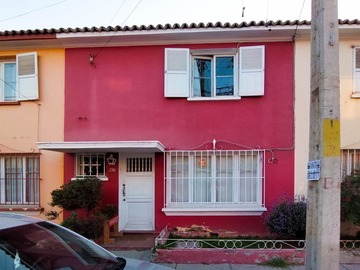 Casa en arriendo mensual en Casa en barrio universitario 3d/2b, La Serena - 3 dormitorios, 2 baños