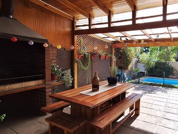 Casa en venta en Casa en peñalolen, Peñalolén - 5 dormitorios, 3 baños