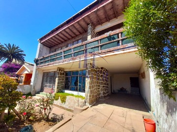 Casa en venta en Enrique Meiggs 1799, Quintero, Valparaíso 2490000, Chile, Quintero - 6 dormitorios, 4 baños