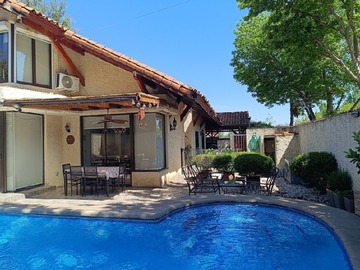 Casa en venta en Casa en venta, 5d 3b, plaza ossandon, simon bolivar, La Reina - 5 dormitorios, 3 baños