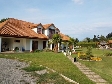 Casa en venta en Hermosa Parcela en Condominio Calera de Tango (69298), Calera de Tango - 5 dormitorios, 5 baños