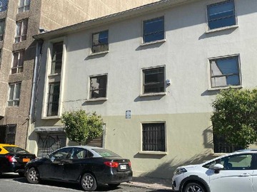 Local Comercial en arriendo mensual en Edificio corporativo / Metro Moneda (180560), Santiago - 4 baños