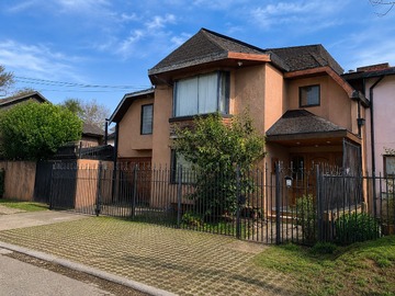 Casa en venta en Cajigal, San Pedro de la Paz - 5 dormitorios, 3 baños