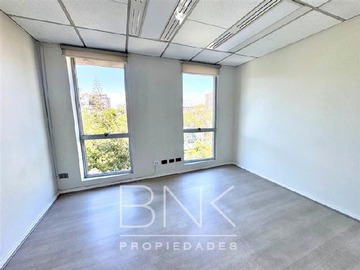 Oficina en venta en Pedro de Valdivia/ Carlos Antúnez, Providencia - 2 dormitorios, 1 baño